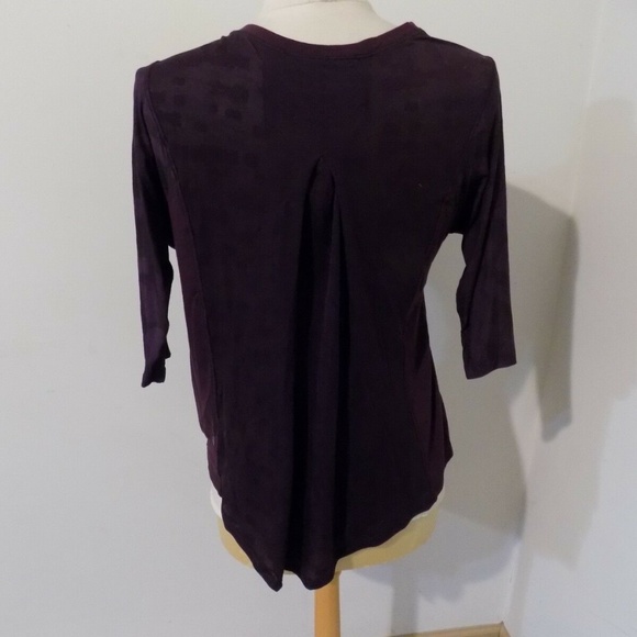 LULULEMON Plum Print Hi-Low Top, 4 - Picture 3 of 5